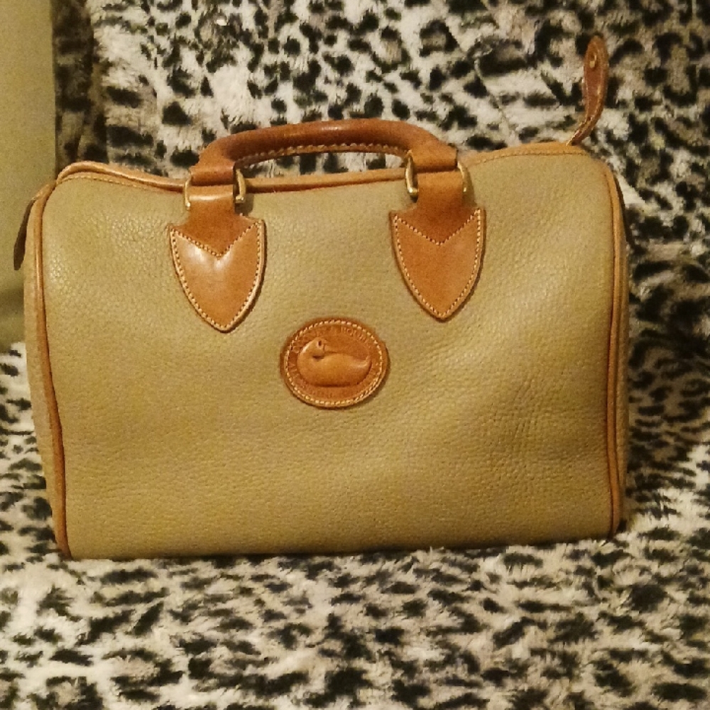 Dooney And BOURKE VINTAGE ELEPHANT GREEN / KHAKI  and Brown Leather Handbag